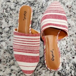 Qupid • "Gilby" textured slip-on mules